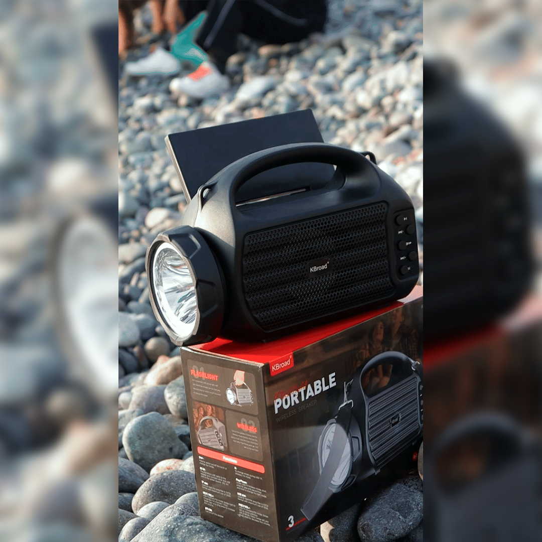 Parlante linterna solar